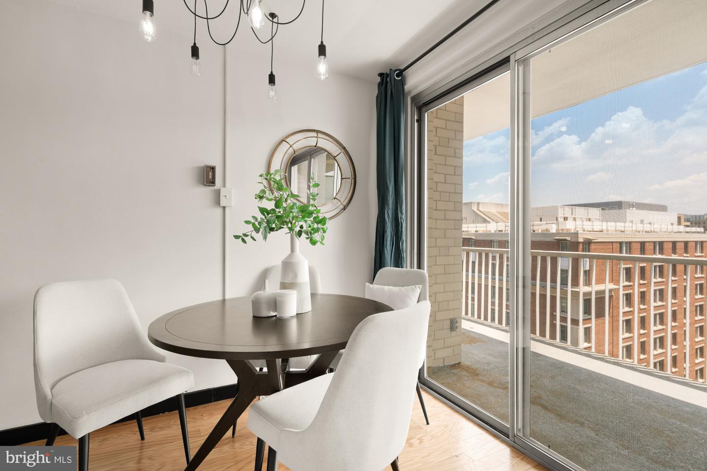730 24TH ST NW #911, WASHINGTON, District Of Columbia 20037, 1 Bedroom Bedrooms, ,1 BathroomBathrooms,Residential,For sale,730 24TH ST NW #911,DCDC2208320 MLS # DCDC2208320