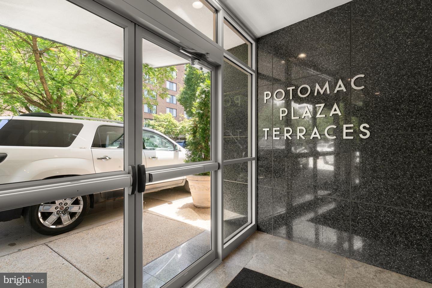 730 24TH ST NW #911, WASHINGTON, District Of Columbia 20037, 1 Bedroom Bedrooms, ,1 BathroomBathrooms,Residential,For sale,730 24TH ST NW #911,DCDC2208320 MLS # DCDC2208320