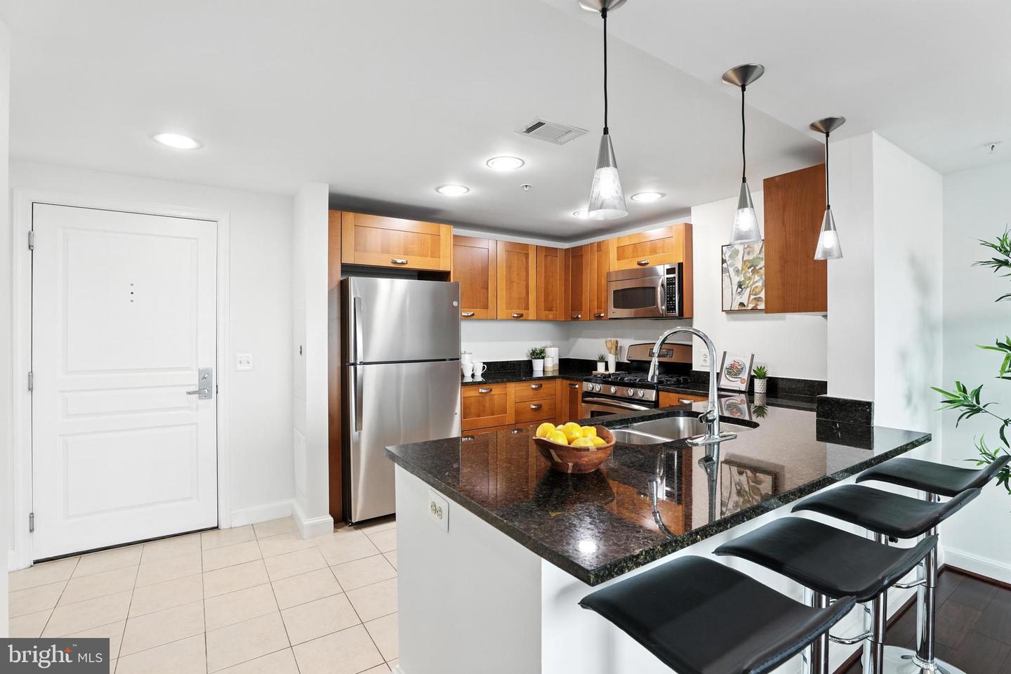 2451 MIDTOWN AVE #1108, ALEXANDRIA, Virginia 22303, 1 Bedroom Bedrooms, ,1 BathroomBathrooms,Residential,For sale,2451 MIDTOWN AVE #1108,VAFX2253152 MLS # VAFX2253152