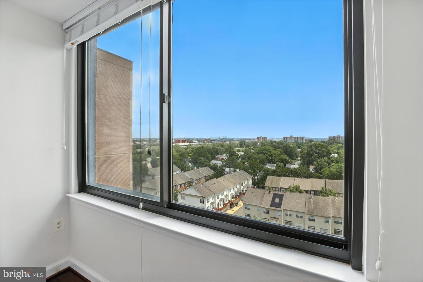 2451 MIDTOWN AVE #1108, ALEXANDRIA, Virginia 22303, 1 Bedroom Bedrooms, ,1 BathroomBathrooms,Residential,For sale,2451 MIDTOWN AVE #1108,VAFX2253152 MLS # VAFX2253152