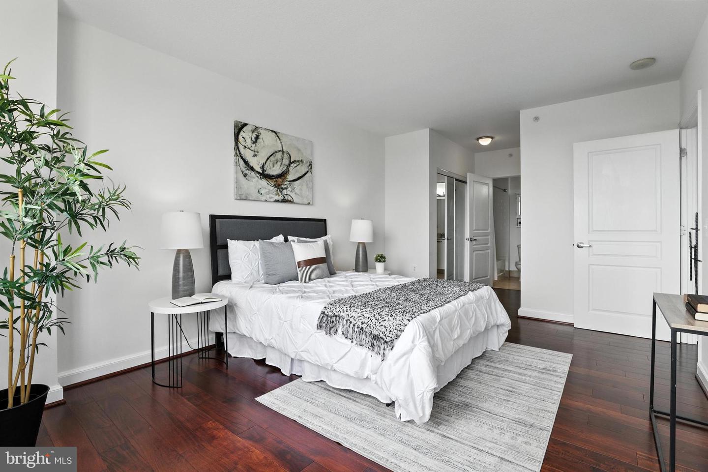 2451 MIDTOWN AVE #1108, ALEXANDRIA, Virginia 22303, 1 Bedroom Bedrooms, ,1 BathroomBathrooms,Residential,For sale,2451 MIDTOWN AVE #1108,VAFX2253152 MLS # VAFX2253152
