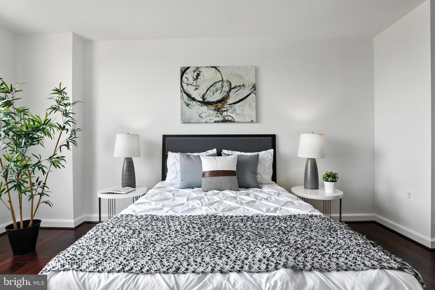 2451 MIDTOWN AVE #1108, ALEXANDRIA, Virginia 22303, 1 Bedroom Bedrooms, ,1 BathroomBathrooms,Residential,For sale,2451 MIDTOWN AVE #1108,VAFX2253152 MLS # VAFX2253152