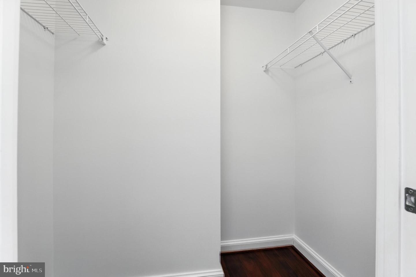 2451 MIDTOWN AVE #1108, ALEXANDRIA, Virginia 22303, 1 Bedroom Bedrooms, ,1 BathroomBathrooms,Residential,For sale,2451 MIDTOWN AVE #1108,VAFX2253152 MLS # VAFX2253152