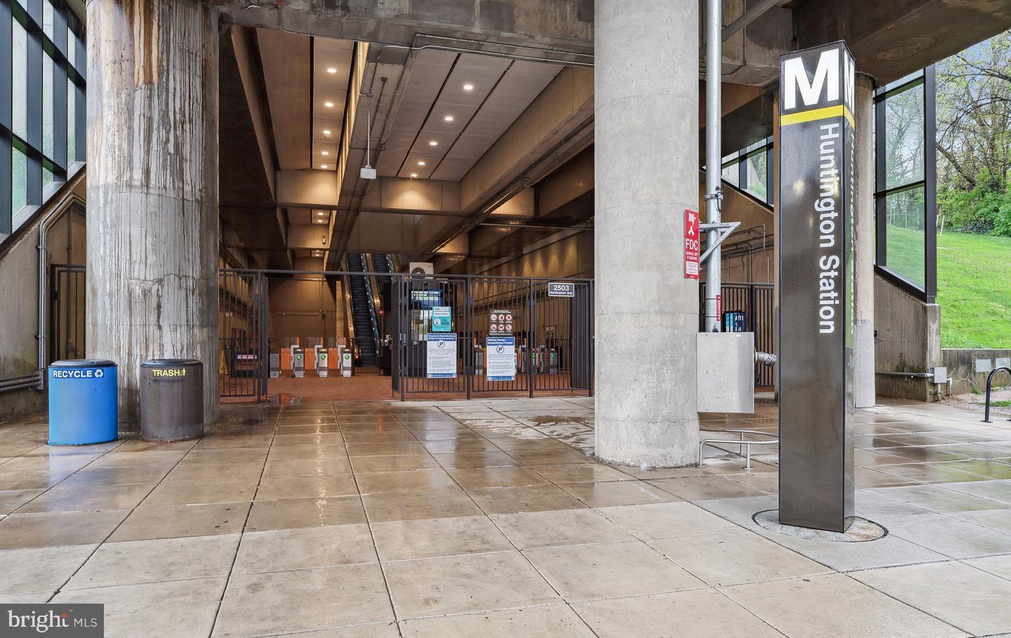 2451 MIDTOWN AVE #1108, ALEXANDRIA, Virginia 22303, 1 Bedroom Bedrooms, ,1 BathroomBathrooms,Residential,For sale,2451 MIDTOWN AVE #1108,VAFX2253152 MLS # VAFX2253152