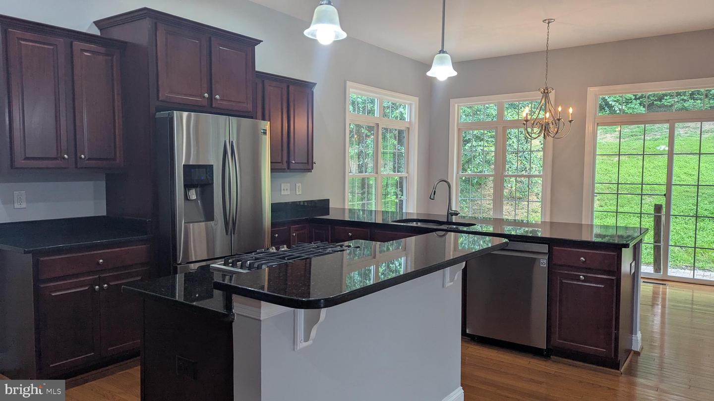 7119 BARRY RD, ALEXANDRIA, Virginia 22315, 6 Bedrooms Bedrooms, ,4 BathroomsBathrooms,Residential,For sale,7119 BARRY RD,VAFX2254496 MLS # VAFX2254496