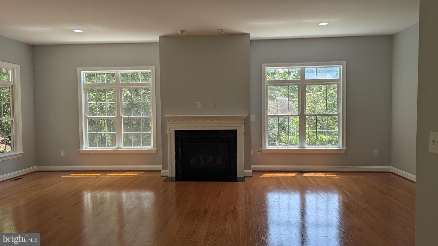 7119 BARRY RD, ALEXANDRIA, Virginia 22315, 6 Bedrooms Bedrooms, ,4 BathroomsBathrooms,Residential,For sale,7119 BARRY RD,VAFX2254496 MLS # VAFX2254496