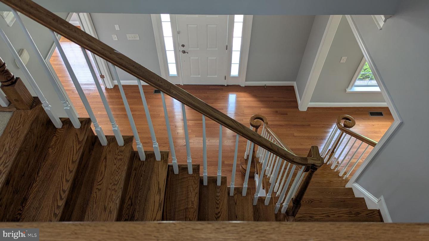 7119 BARRY RD, ALEXANDRIA, Virginia 22315, 6 Bedrooms Bedrooms, ,4 BathroomsBathrooms,Residential,For sale,7119 BARRY RD,VAFX2254496 MLS # VAFX2254496