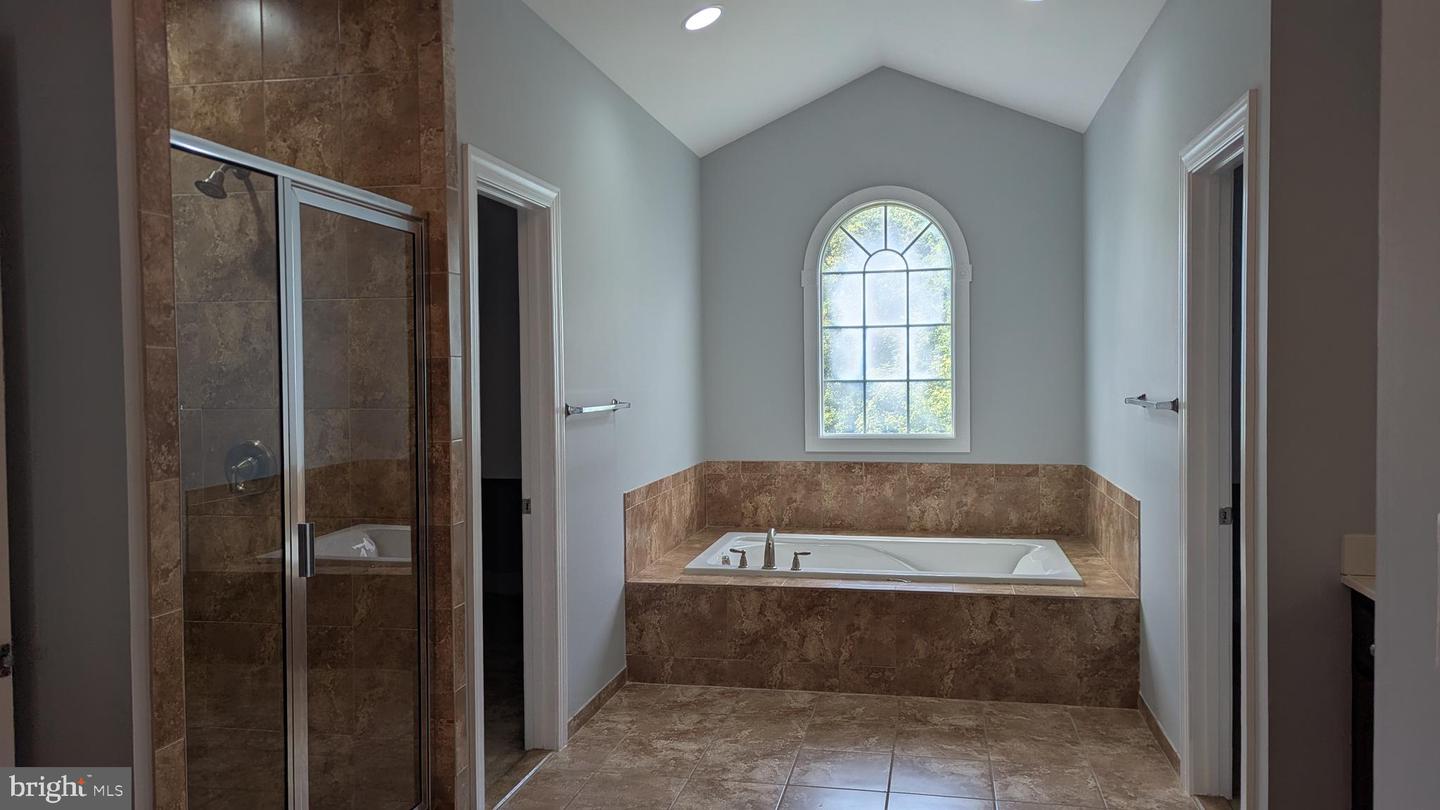 7119 BARRY RD, ALEXANDRIA, Virginia 22315, 6 Bedrooms Bedrooms, ,4 BathroomsBathrooms,Residential,For sale,7119 BARRY RD,VAFX2254496 MLS # VAFX2254496