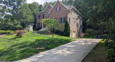 7119 BARRY RD, ALEXANDRIA, Virginia 22315, 6 Bedrooms Bedrooms, ,4 BathroomsBathrooms,Residential,For sale,7119 BARRY RD,VAFX2254496 MLS # VAFX2254496