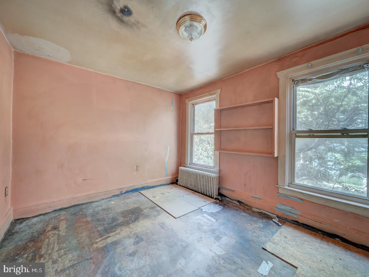633 MORTON PL NE, WASHINGTON, District Of Columbia 20002, 2 Bedrooms Bedrooms, ,1 BathroomBathrooms,Residential,For sale,633 MORTON PL NE,DCDC2209644 MLS # DCDC2209644