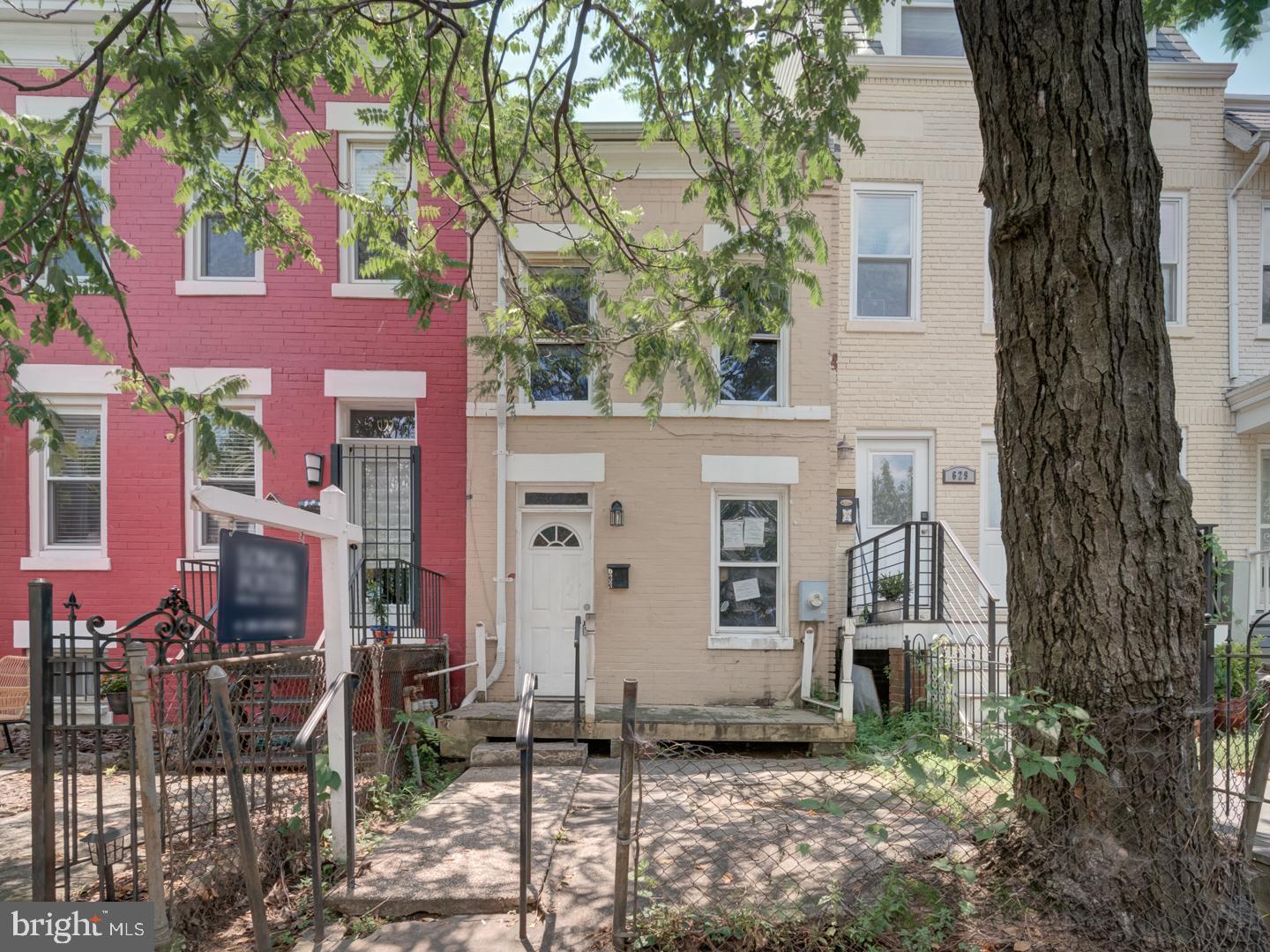 633 MORTON PL NE, WASHINGTON, District Of Columbia 20002, 2 Bedrooms Bedrooms, ,1 BathroomBathrooms,Residential,For sale,633 MORTON PL NE,DCDC2209644 MLS # DCDC2209644