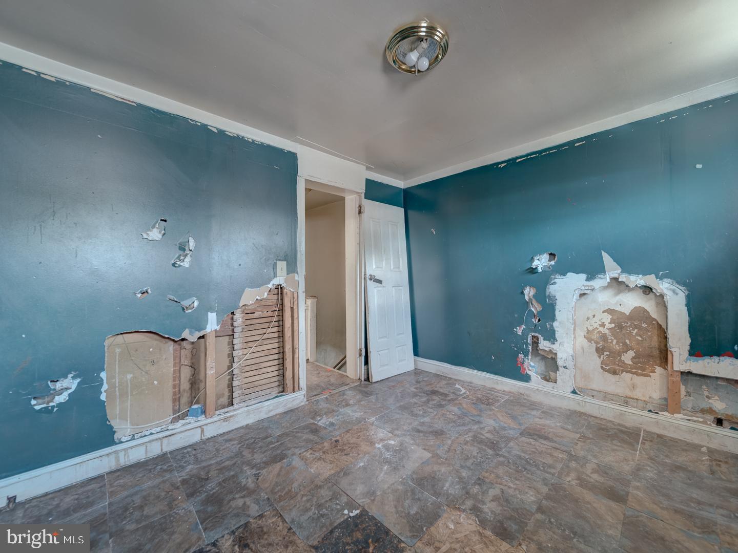 633 MORTON PL NE, WASHINGTON, District Of Columbia 20002, 2 Bedrooms Bedrooms, ,1 BathroomBathrooms,Residential,For sale,633 MORTON PL NE,DCDC2209644 MLS # DCDC2209644