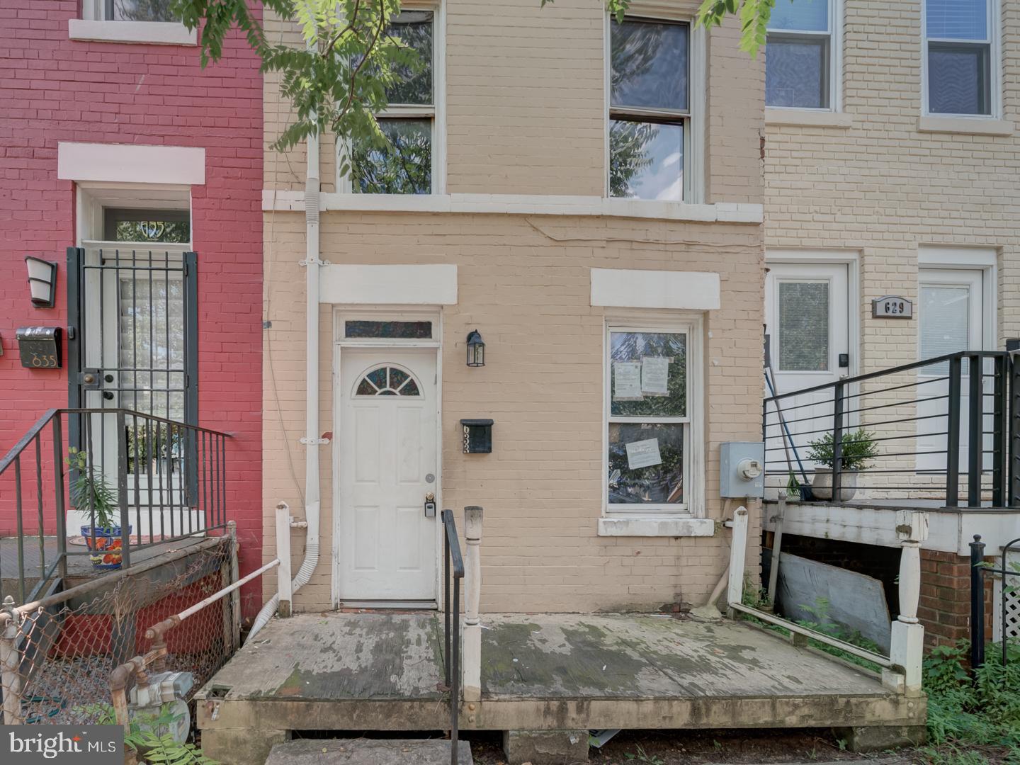 633 MORTON PL NE, WASHINGTON, District Of Columbia 20002, 2 Bedrooms Bedrooms, ,1 BathroomBathrooms,Residential,For sale,633 MORTON PL NE,DCDC2209644 MLS # DCDC2209644