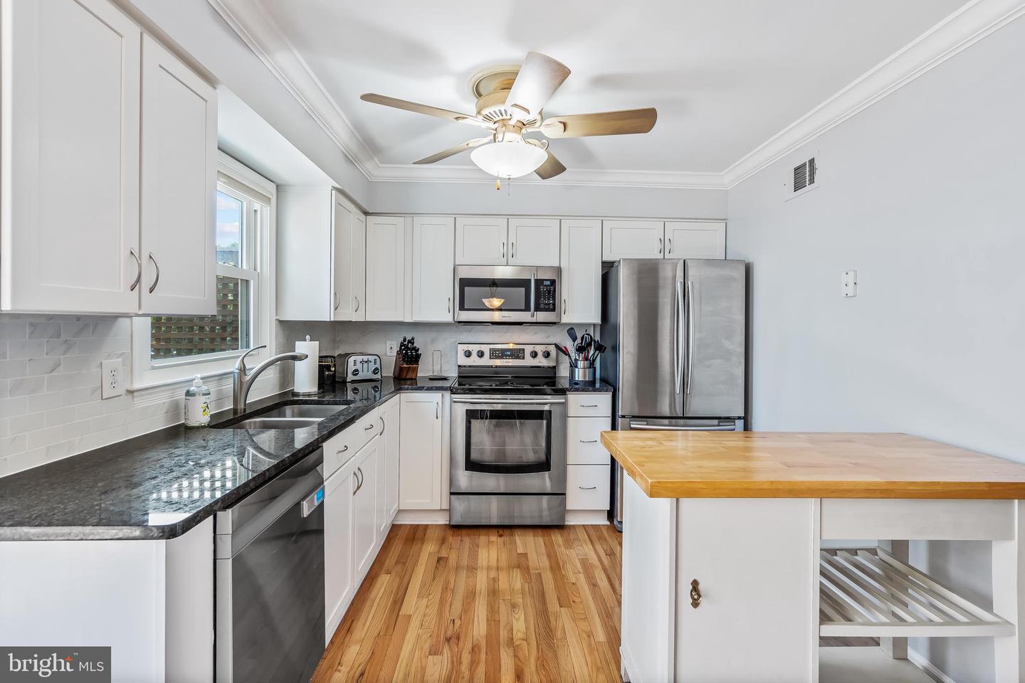 504 DAKOTA DR, HERNDON, Virginia 20170, 4 Bedrooms Bedrooms, ,3 BathroomsBathrooms,Residential,For sale,504 DAKOTA DR,VAFX2254752 MLS # VAFX2254752