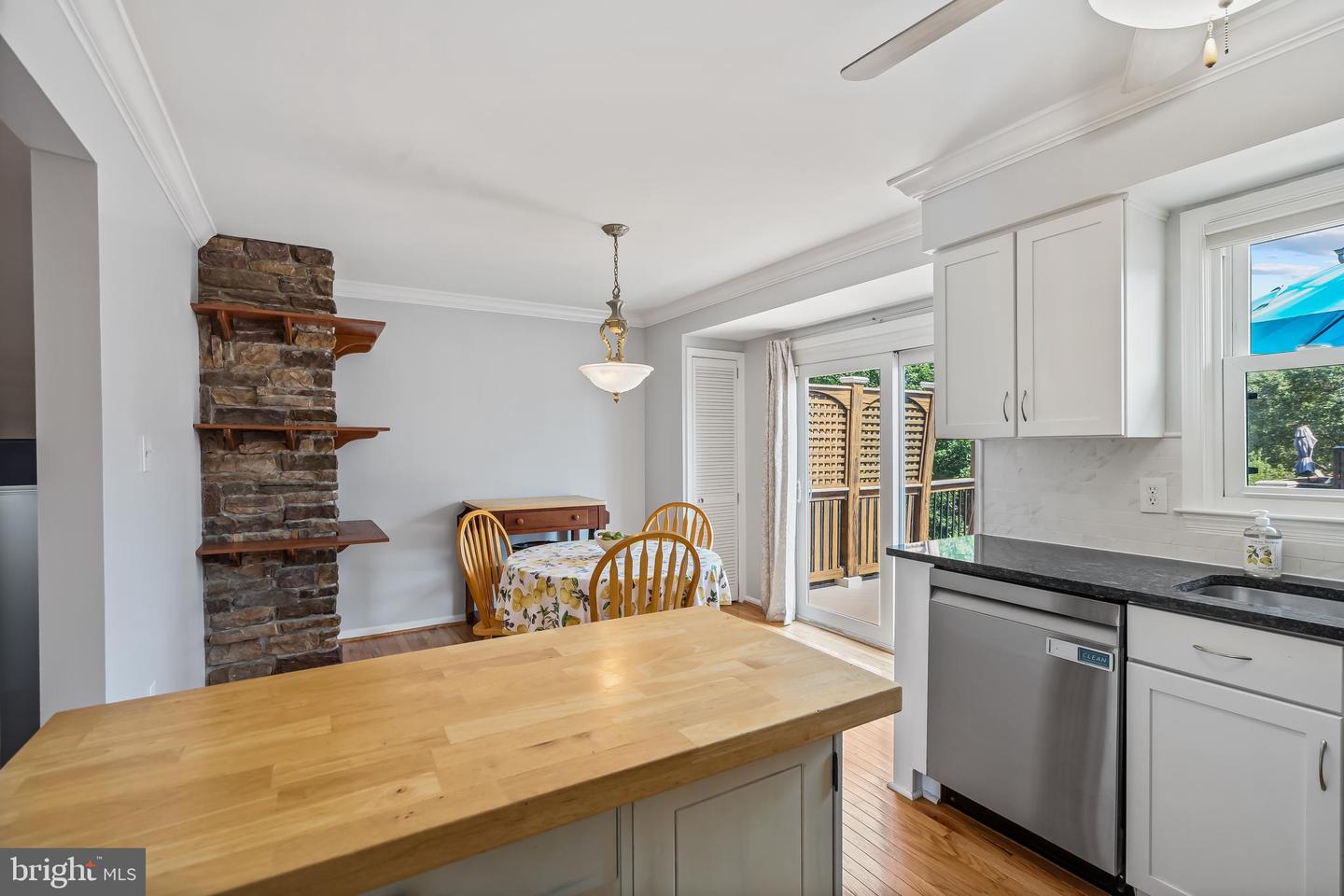 504 DAKOTA DR, HERNDON, Virginia 20170, 4 Bedrooms Bedrooms, ,3 BathroomsBathrooms,Residential,For sale,504 DAKOTA DR,VAFX2254752 MLS # VAFX2254752