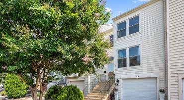 504 DAKOTA DR, HERNDON, Virginia 20170, 4 Bedrooms Bedrooms, ,3 BathroomsBathrooms,Residential,For sale,504 DAKOTA DR,VAFX2254752 MLS # VAFX2254752