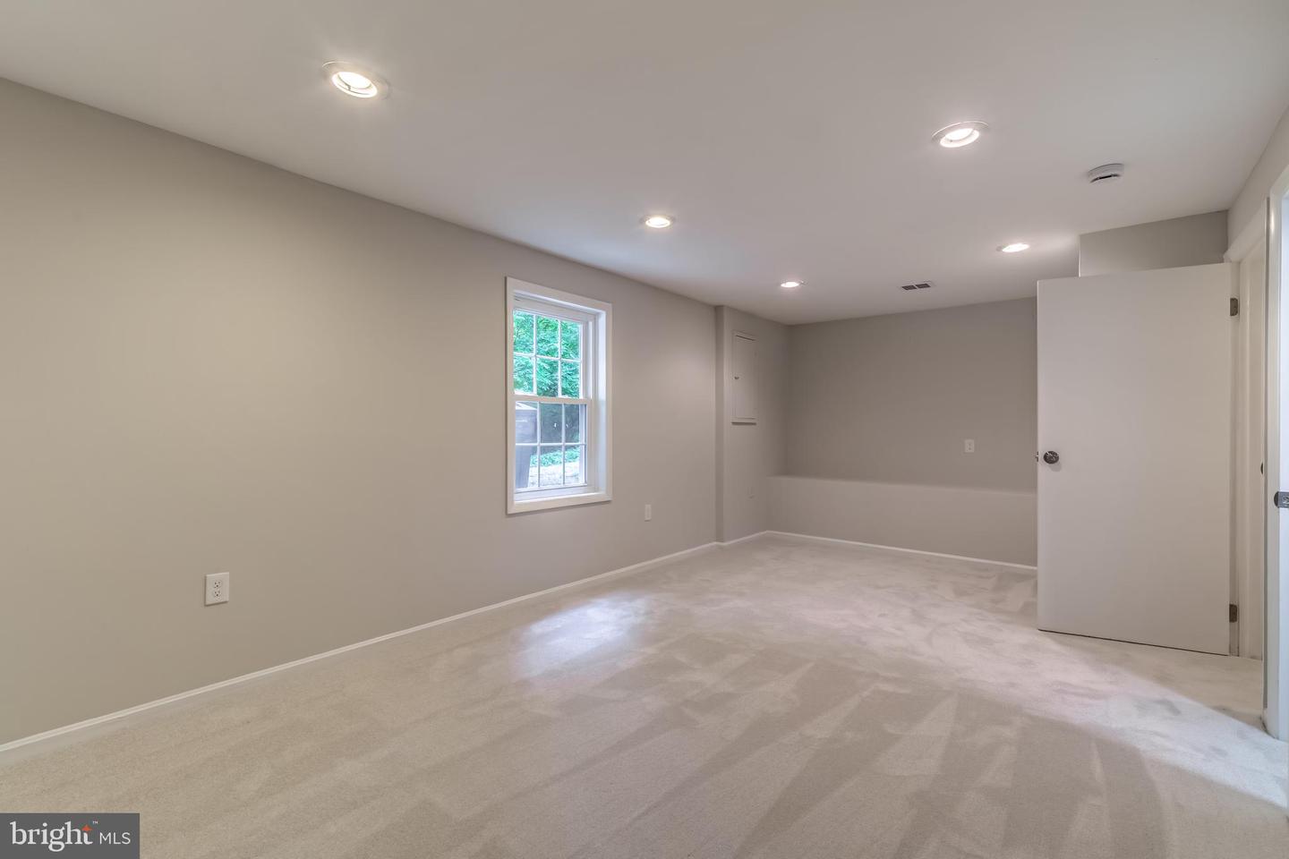 11393 BANTRY TER, FAIRFAX, Virginia 22030, 5 Bedrooms Bedrooms, ,2 BathroomsBathrooms,Residential,For sale,11393 BANTRY TER,VAFX2254898 MLS # VAFX2254898