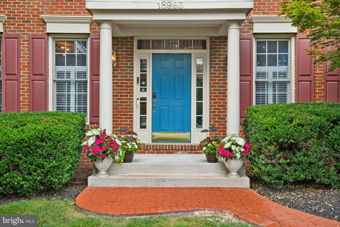 18993 LONGHOUSE PL, LEESBURG, Virginia 20176, 4 Bedrooms Bedrooms, ,4 BathroomsBathrooms,Residential,For sale,18993 LONGHOUSE PL,VALO2101920 MLS # VALO2101920