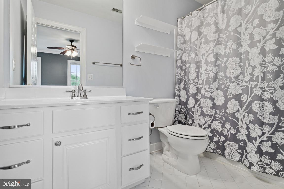 18993 LONGHOUSE PL, LEESBURG, Virginia 20176, 4 Bedrooms Bedrooms, ,4 BathroomsBathrooms,Residential,For sale,18993 LONGHOUSE PL,VALO2101920 MLS # VALO2101920