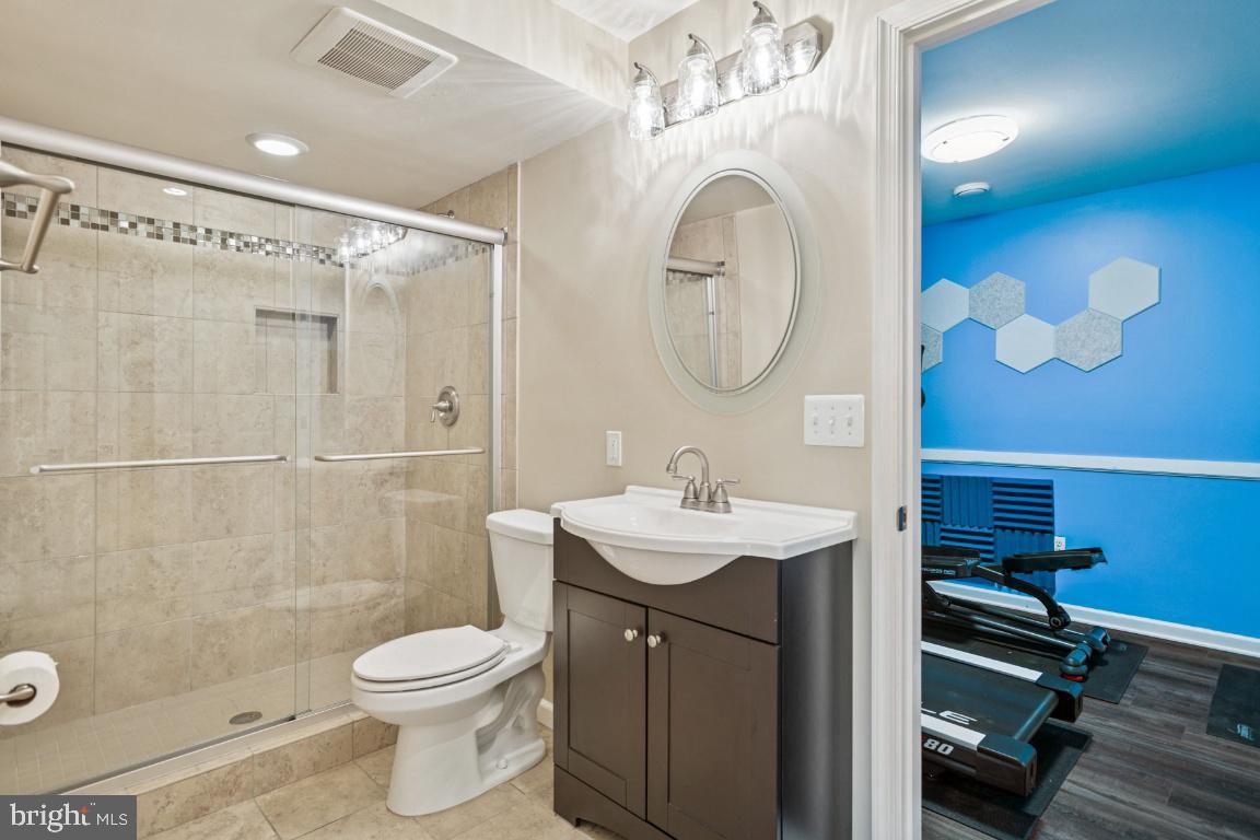 18993 LONGHOUSE PL, LEESBURG, Virginia 20176, 4 Bedrooms Bedrooms, ,4 BathroomsBathrooms,Residential,For sale,18993 LONGHOUSE PL,VALO2101920 MLS # VALO2101920