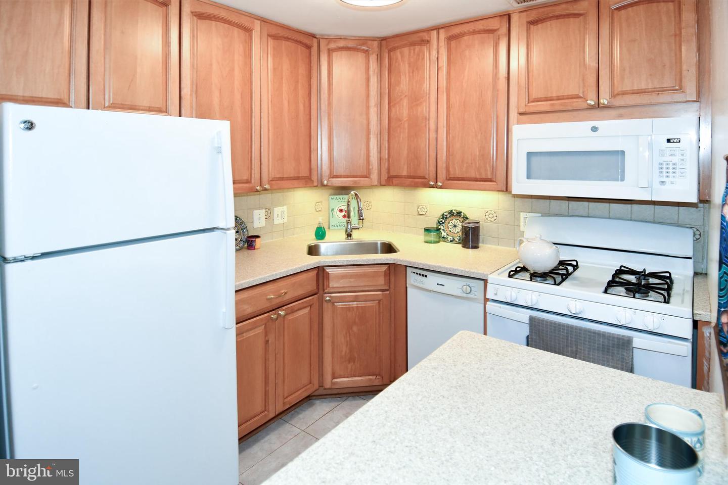 1519 S GEORGE MASON DR #10, ARLINGTON, Virginia 22204, 1 Bedroom Bedrooms, ,1 BathroomBathrooms,Residential,For sale,1519 S GEORGE MASON DR #10,VAAR2061092 MLS # VAAR2061092
