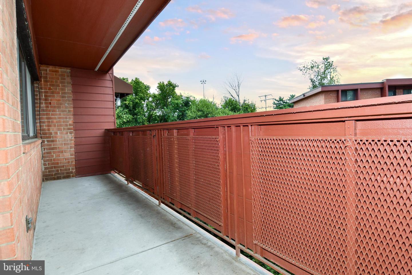 1519 S GEORGE MASON DR #10, ARLINGTON, Virginia 22204, 1 Bedroom Bedrooms, ,1 BathroomBathrooms,Residential,For sale,1519 S GEORGE MASON DR #10,VAAR2061092 MLS # VAAR2061092