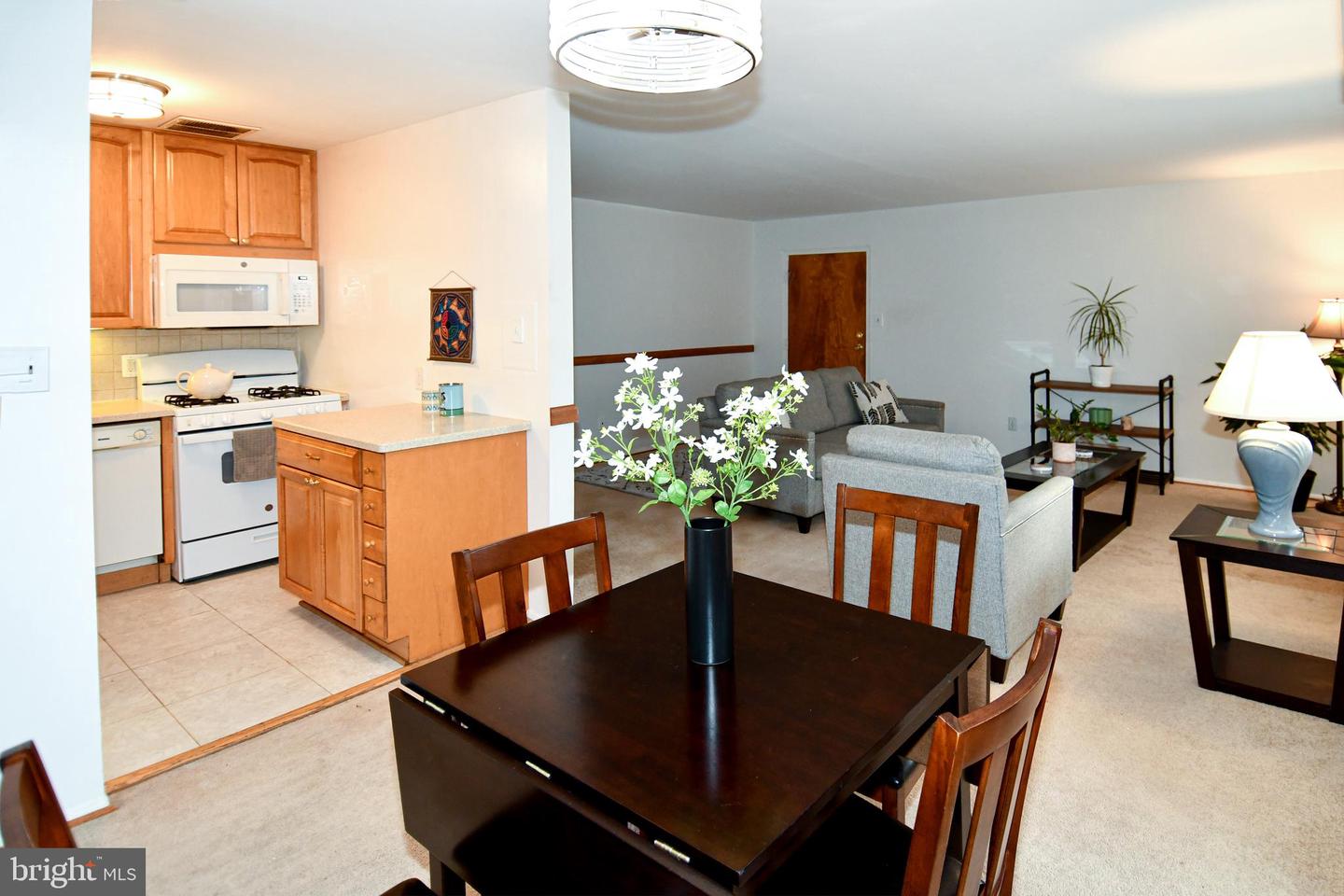 1519 S GEORGE MASON DR #10, ARLINGTON, Virginia 22204, 1 Bedroom Bedrooms, ,1 BathroomBathrooms,Residential,For sale,1519 S GEORGE MASON DR #10,VAAR2061092 MLS # VAAR2061092