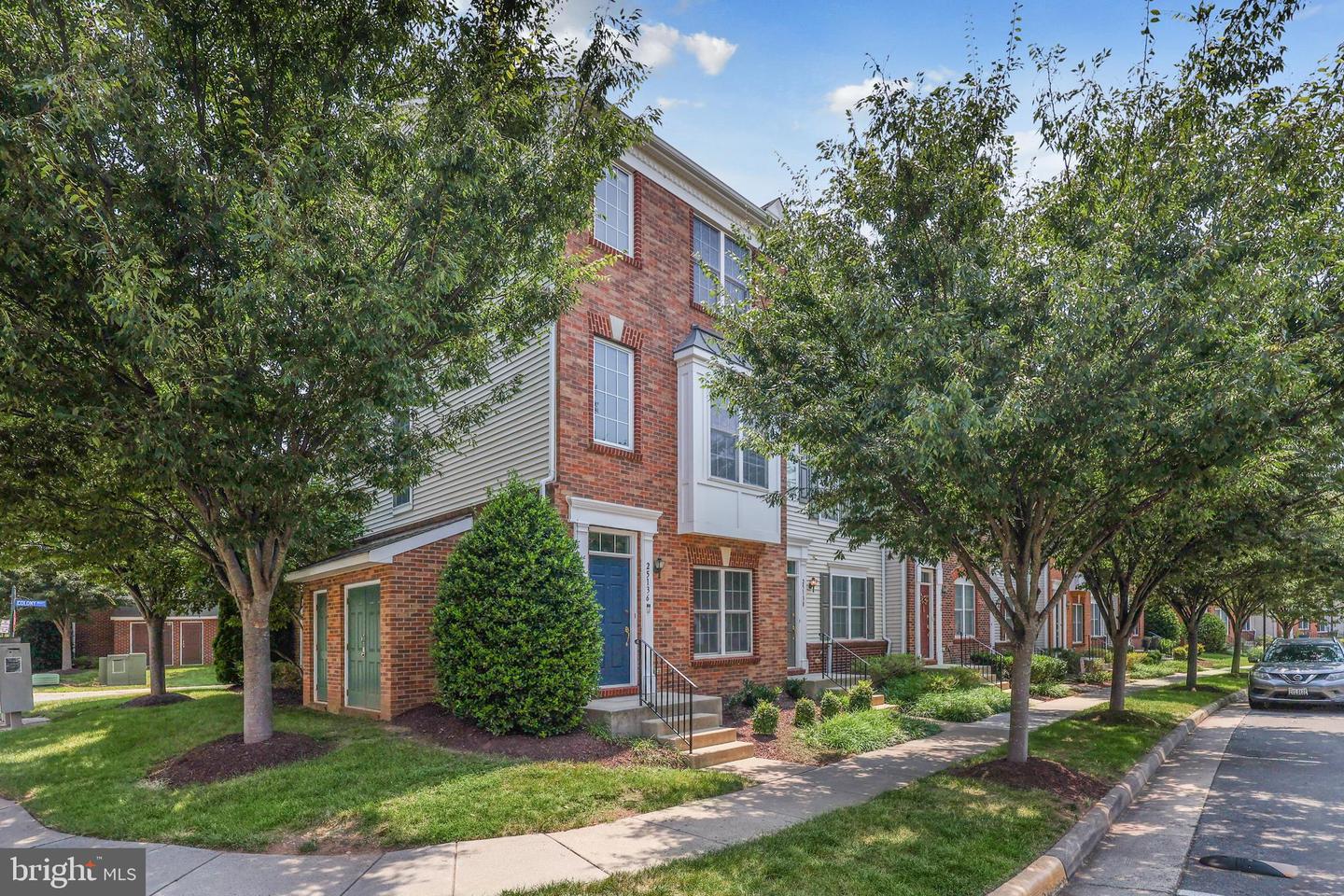 25136 MONTEITH TER, CHANTILLY, Virginia 20152, 3 Bedrooms Bedrooms, ,3 BathroomsBathrooms,Residential,For sale,25136 MONTEITH TER,VALO2102678 MLS # VALO2102678