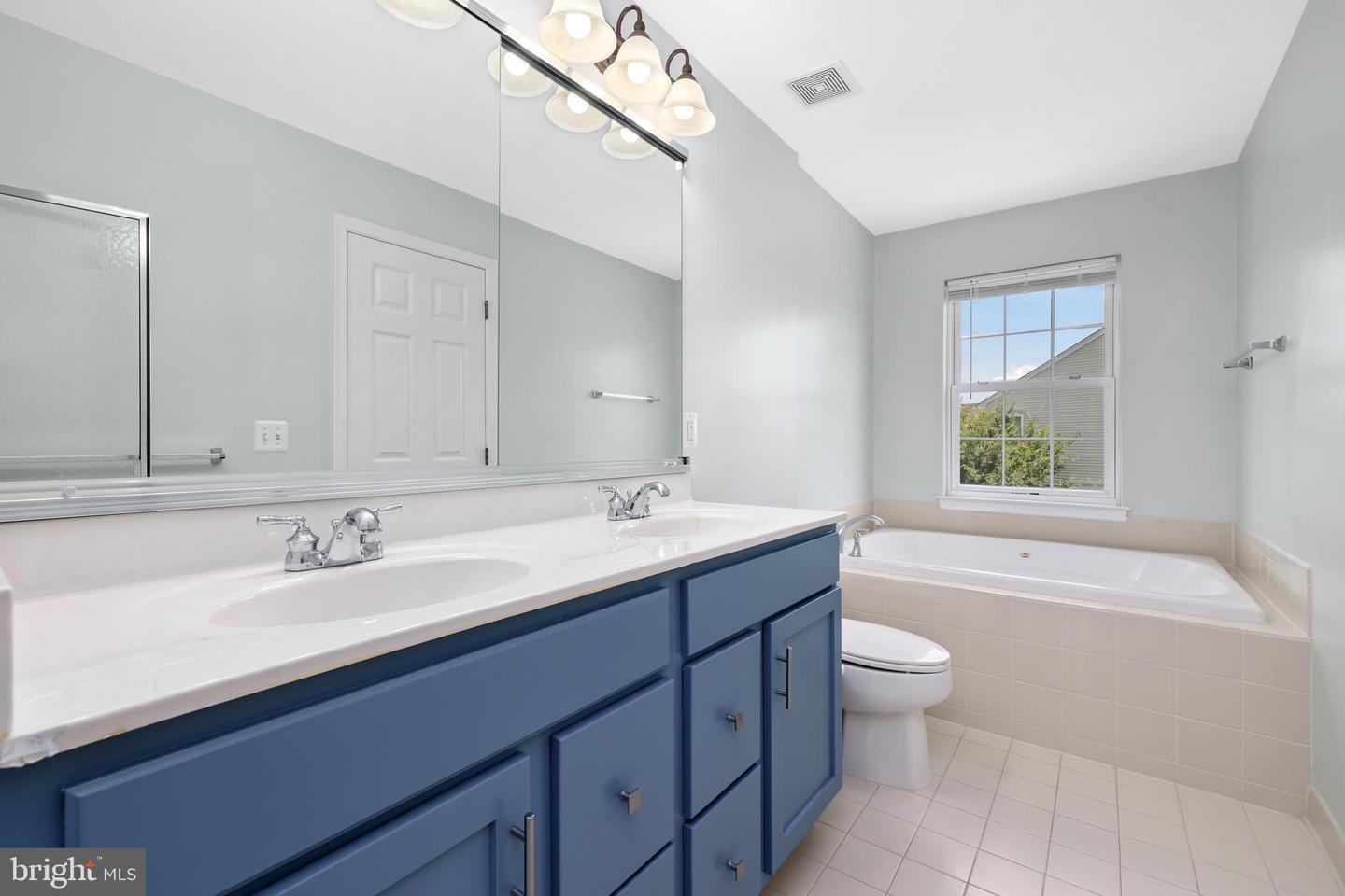 25136 MONTEITH TER, CHANTILLY, Virginia 20152, 3 Bedrooms Bedrooms, ,3 BathroomsBathrooms,Residential,For sale,25136 MONTEITH TER,VALO2102678 MLS # VALO2102678