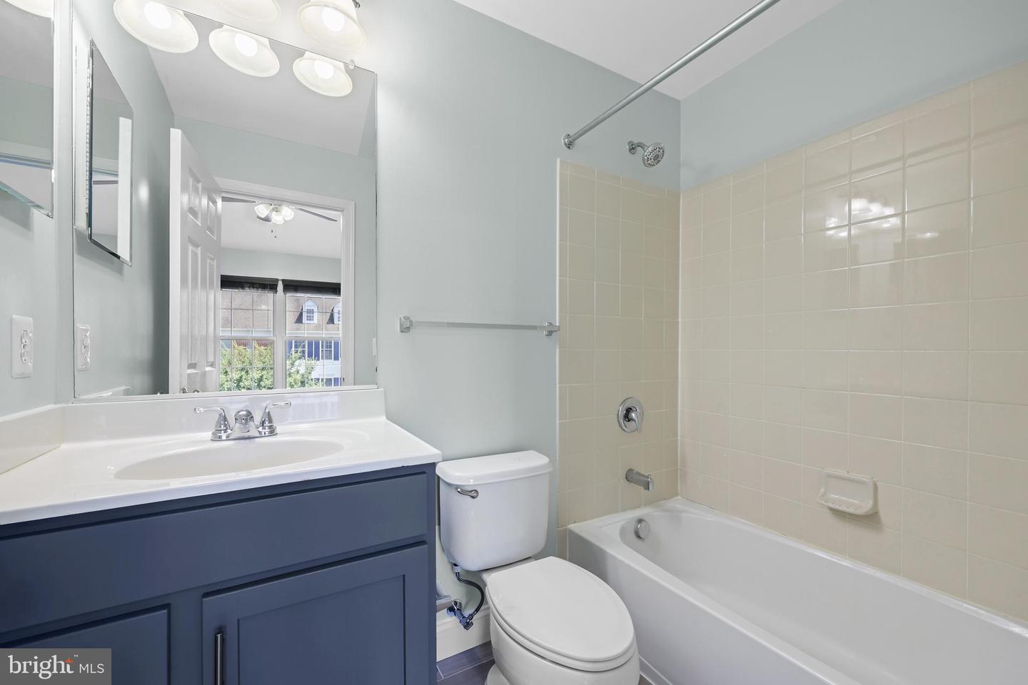 25136 MONTEITH TER, CHANTILLY, Virginia 20152, 3 Bedrooms Bedrooms, ,3 BathroomsBathrooms,Residential,For sale,25136 MONTEITH TER,VALO2102678 MLS # VALO2102678