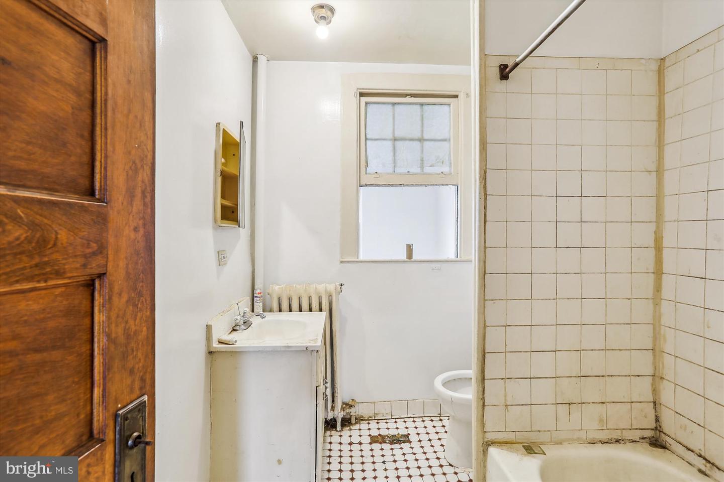 919 FARRAGUT ST NW, WASHINGTON, District Of Columbia 20011, 3 Bedrooms Bedrooms, ,1 BathroomBathrooms,Residential,For sale,919 FARRAGUT ST NW,DCDC2211542 MLS # DCDC2211542