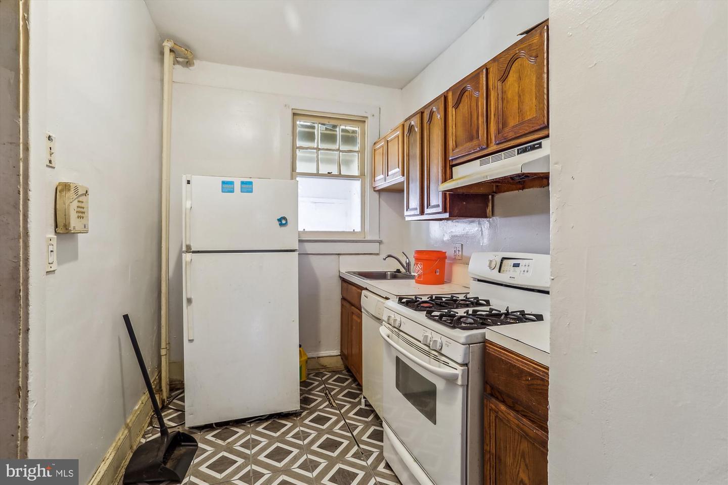 919 FARRAGUT ST NW, WASHINGTON, District Of Columbia 20011, 3 Bedrooms Bedrooms, ,1 BathroomBathrooms,Residential,For sale,919 FARRAGUT ST NW,DCDC2211542 MLS # DCDC2211542