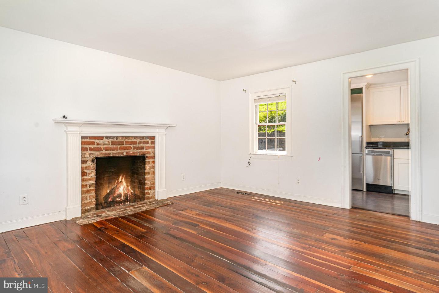 210 SOPHIA ST, FREDERICKSBURG, Virginia 22401, 1 Bedroom Bedrooms, ,1 BathroomBathrooms,Residential,For sale,210 SOPHIA ST,VAFB2008634 MLS # VAFB2008634