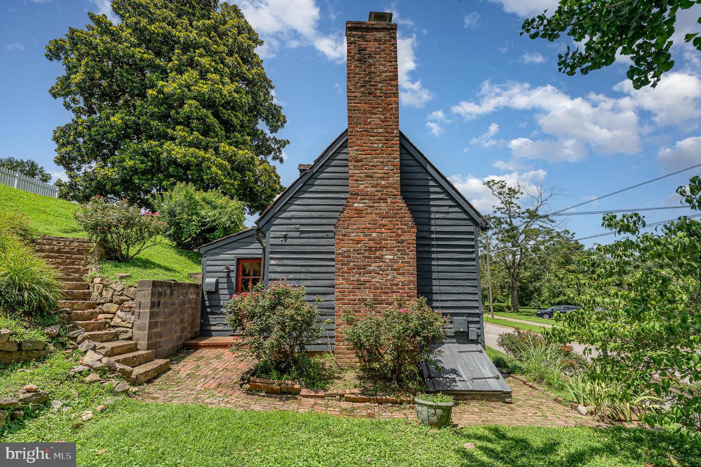210 SOPHIA ST, FREDERICKSBURG, Virginia 22401, 1 Bedroom Bedrooms, ,1 BathroomBathrooms,Residential,For sale,210 SOPHIA ST,VAFB2008634 MLS # VAFB2008634