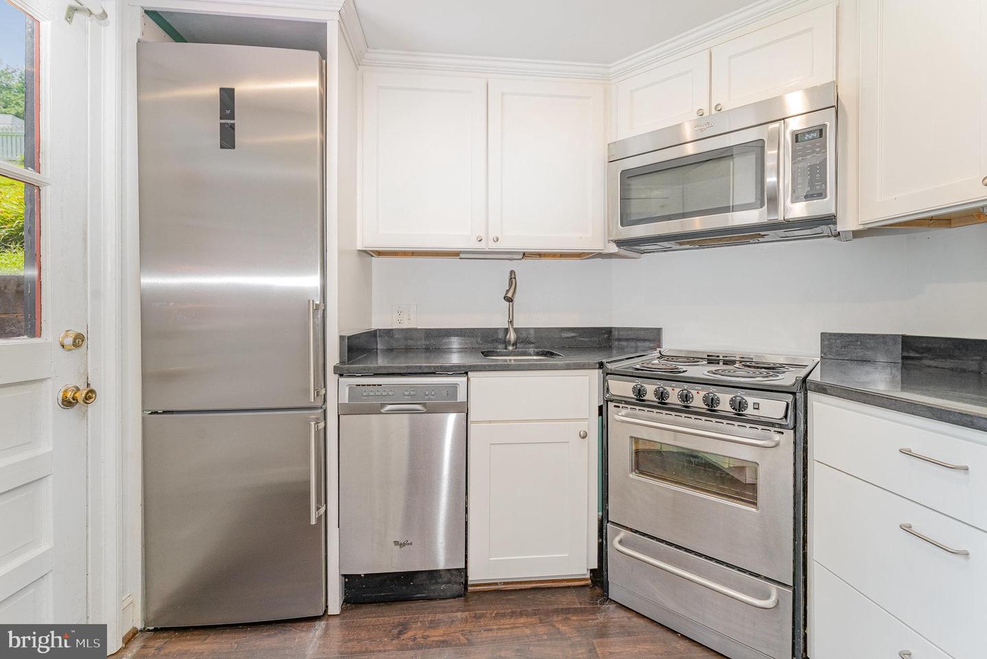 210 SOPHIA ST, FREDERICKSBURG, Virginia 22401, 1 Bedroom Bedrooms, ,1 BathroomBathrooms,Residential,For sale,210 SOPHIA ST,VAFB2008634 MLS # VAFB2008634