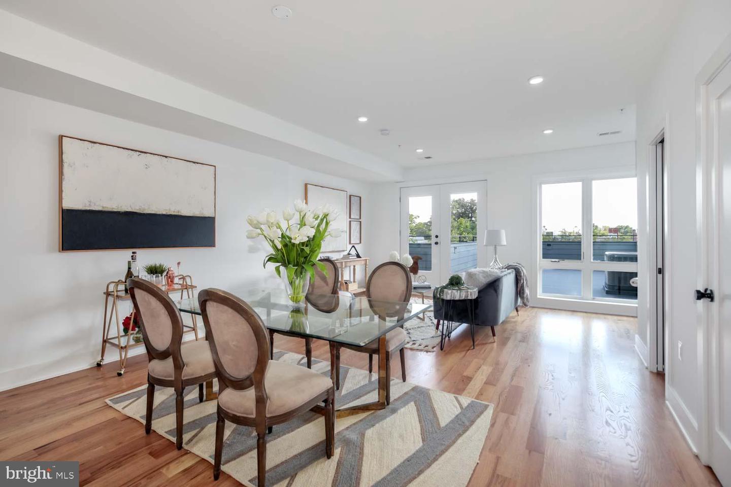 426 MANOR PL NW #C, WASHINGTON, District Of Columbia 20010, 3 Bedrooms Bedrooms, ,2 BathroomsBathrooms,Residential,For sale,426 MANOR PL NW #C,DCDC2211622 MLS # DCDC2211622