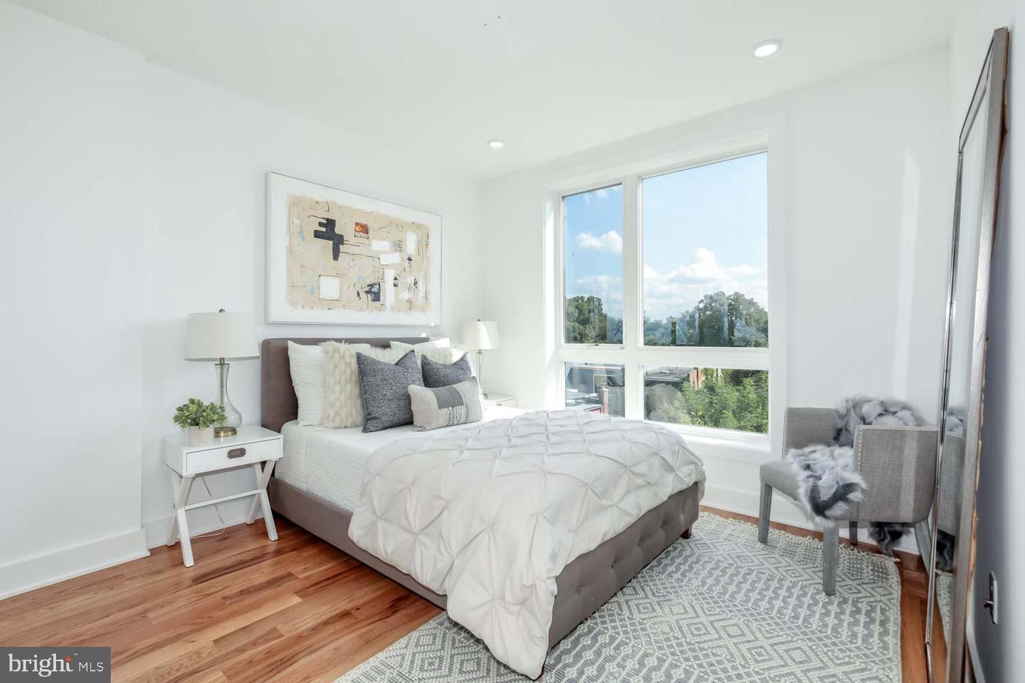 426 MANOR PL NW #C, WASHINGTON, District Of Columbia 20010, 3 Bedrooms Bedrooms, ,2 BathroomsBathrooms,Residential,For sale,426 MANOR PL NW #C,DCDC2211622 MLS # DCDC2211622