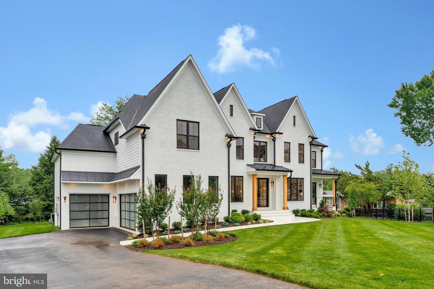 11410 WAPLES MILL RD, OAKTON, Virginia 22124, 5 Bedrooms Bedrooms, ,5 BathroomsBathrooms,Residential,For sale,11410 WAPLES MILL RD,VAFX2256968 MLS # VAFX2256968
