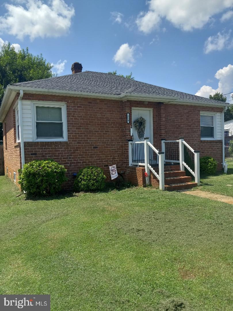 214 WASHINGTON AVE, FRONT ROYAL, Virginia 22630, 3 Bedrooms Bedrooms, ,2 BathroomsBathrooms,Residential,For sale,214 WASHINGTON AVE,VAWR2011812 MLS # VAWR2011812