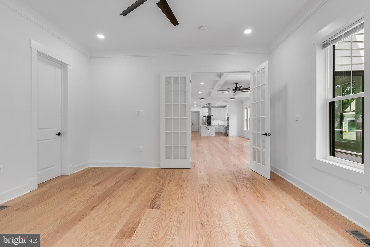 2817 DEREK RD, ALEXANDRIA, Virginia 22306, 6 Bedrooms Bedrooms, ,5 BathroomsBathrooms,Residential,For sale,2817 DEREK RD,VAFX2257250 MLS # VAFX2257250