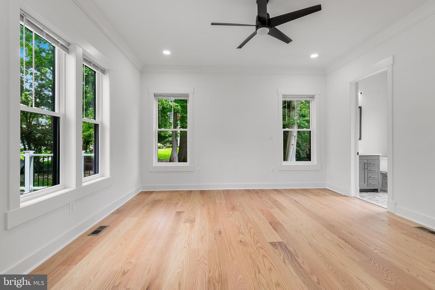 2817 DEREK RD, ALEXANDRIA, Virginia 22306, 6 Bedrooms Bedrooms, ,5 BathroomsBathrooms,Residential,For sale,2817 DEREK RD,VAFX2257250 MLS # VAFX2257250