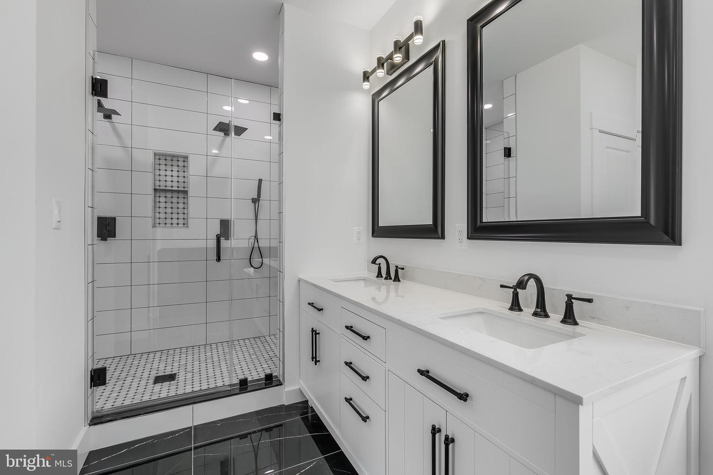 2817 DEREK RD, ALEXANDRIA, Virginia 22306, 6 Bedrooms Bedrooms, ,5 BathroomsBathrooms,Residential,For sale,2817 DEREK RD,VAFX2257250 MLS # VAFX2257250