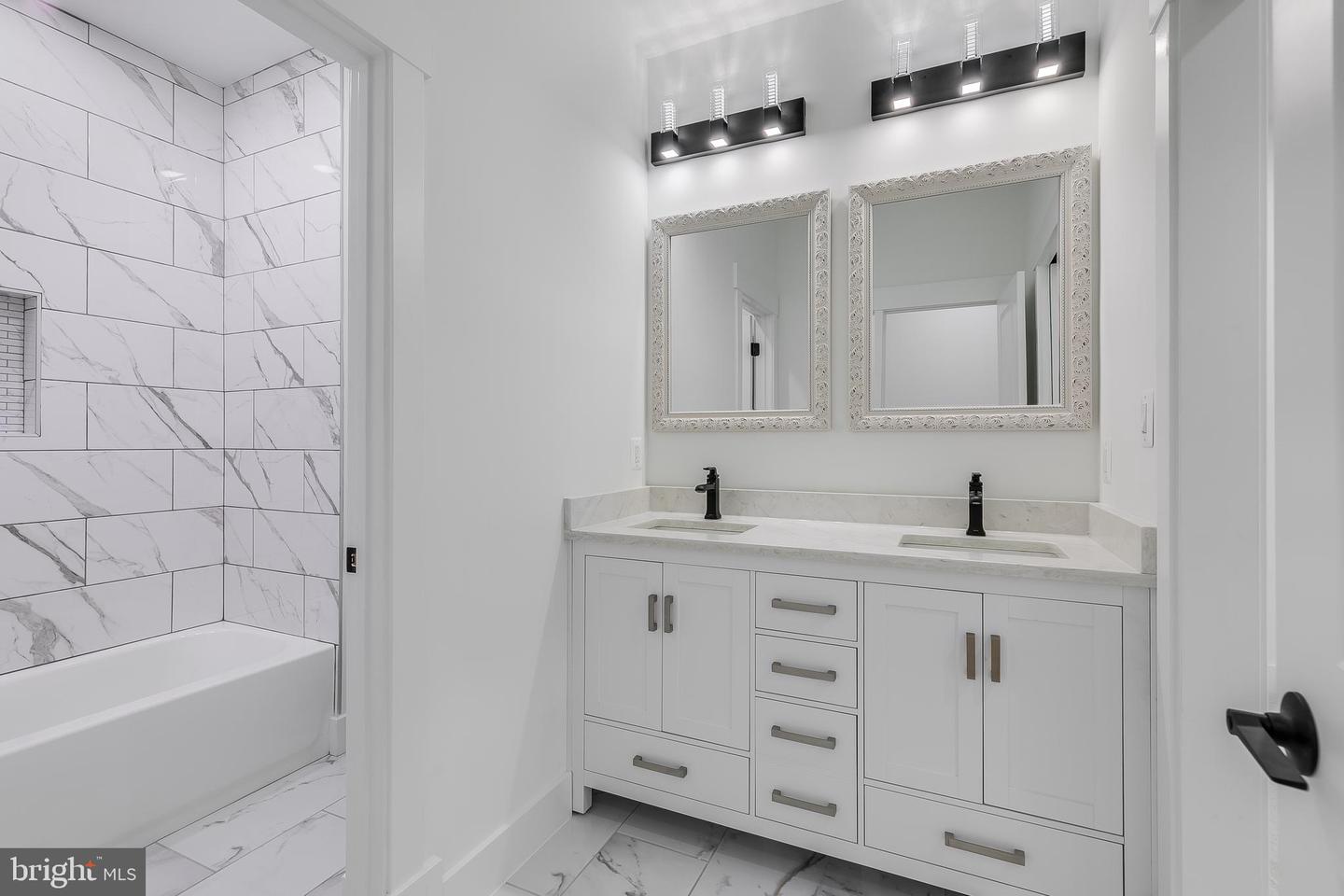 2817 DEREK RD, ALEXANDRIA, Virginia 22306, 6 Bedrooms Bedrooms, ,5 BathroomsBathrooms,Residential,For sale,2817 DEREK RD,VAFX2257250 MLS # VAFX2257250