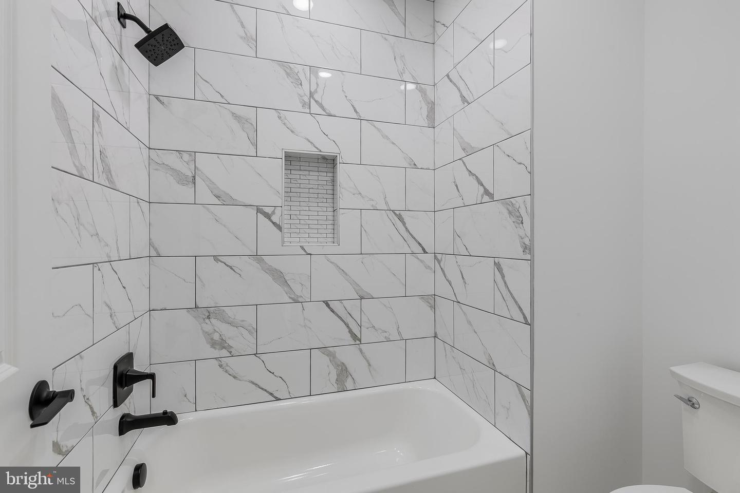 2817 DEREK RD, ALEXANDRIA, Virginia 22306, 6 Bedrooms Bedrooms, ,5 BathroomsBathrooms,Residential,For sale,2817 DEREK RD,VAFX2257250 MLS # VAFX2257250
