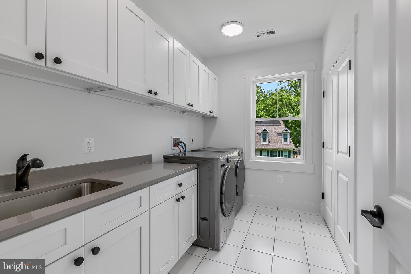 2817 DEREK RD, ALEXANDRIA, Virginia 22306, 6 Bedrooms Bedrooms, ,5 BathroomsBathrooms,Residential,For sale,2817 DEREK RD,VAFX2257250 MLS # VAFX2257250