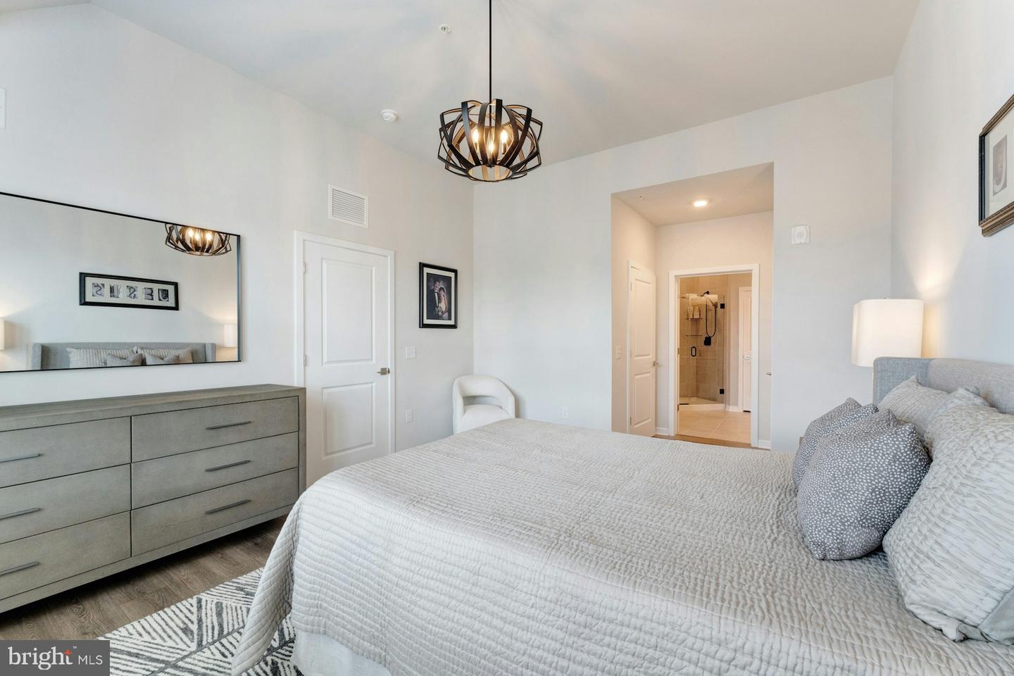 750 MOUNT AIRY TER NE #402, LEESBURG, Virginia 20176, 2 Bedrooms Bedrooms, ,2 BathroomsBathrooms,Residential,For sale,750 MOUNT AIRY TER NE #402,VALO2103068 MLS # VALO2103068
