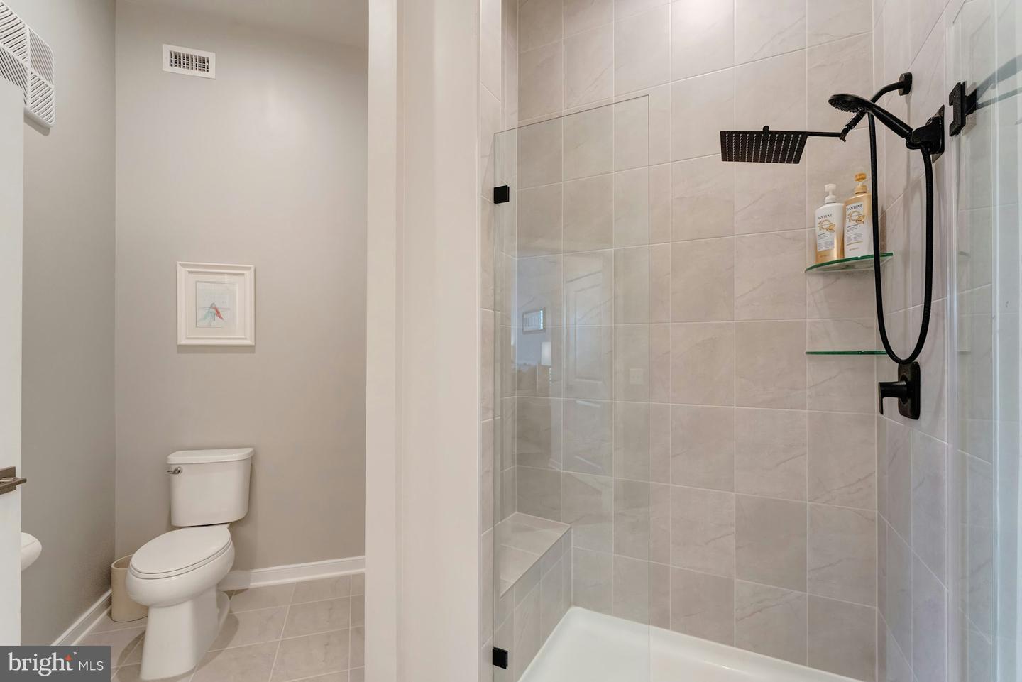 750 MOUNT AIRY TER NE #402, LEESBURG, Virginia 20176, 2 Bedrooms Bedrooms, ,2 BathroomsBathrooms,Residential,For sale,750 MOUNT AIRY TER NE #402,VALO2103068 MLS # VALO2103068