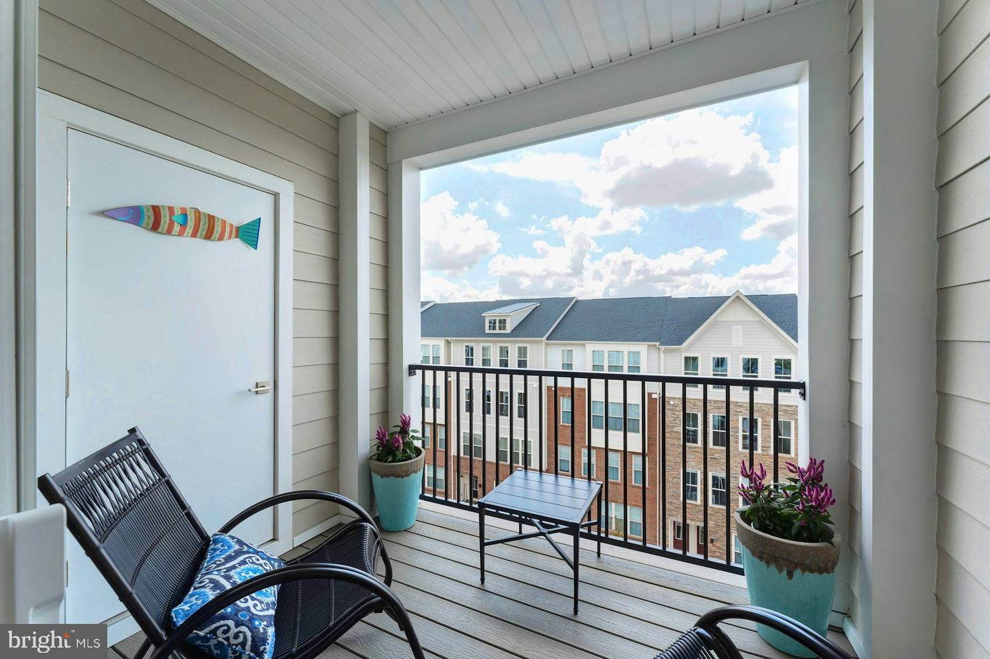 750 MOUNT AIRY TER NE #402, LEESBURG, Virginia 20176, 2 Bedrooms Bedrooms, ,2 BathroomsBathrooms,Residential,For sale,750 MOUNT AIRY TER NE #402,VALO2103068 MLS # VALO2103068