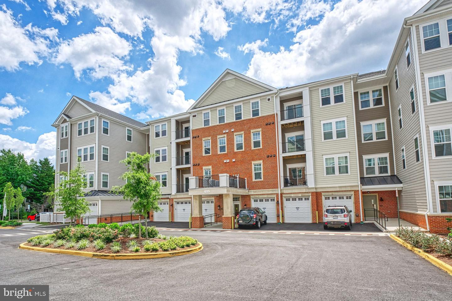 750 MOUNT AIRY TER NE #402, LEESBURG, Virginia 20176, 2 Bedrooms Bedrooms, ,2 BathroomsBathrooms,Residential,For sale,750 MOUNT AIRY TER NE #402,VALO2103068 MLS # VALO2103068