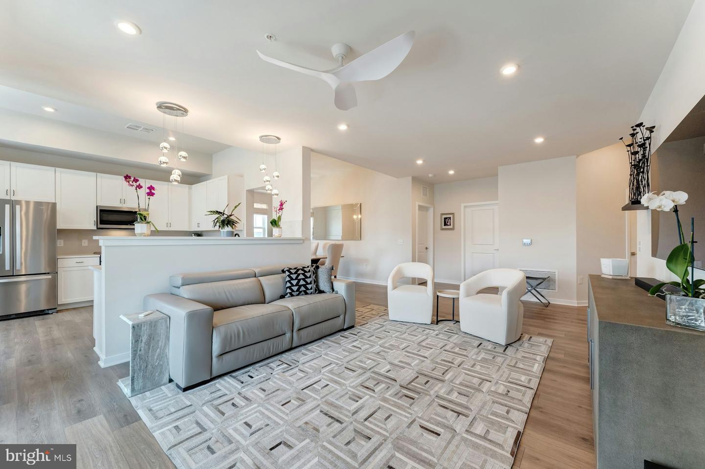 750 MOUNT AIRY TER NE #402, LEESBURG, Virginia 20176, 2 Bedrooms Bedrooms, ,2 BathroomsBathrooms,Residential,For sale,750 MOUNT AIRY TER NE #402,VALO2103068 MLS # VALO2103068